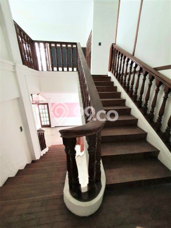Ruko Kawasan Kemang, Luas 1000m², Pusat Bisnis, Lokasi Strategis Ruko Kawasan Kemang, Luas 1000m², Pusat Bisnis, Lokasi Strategis