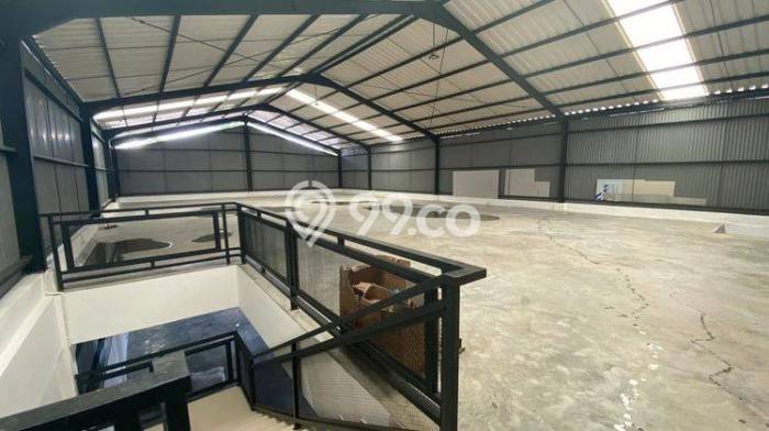 Unit Gudang Paling Strategis di Cipondoh Tangerang dengan LB 1013m2 Unit Gudang Paling Strategis di Cipondoh Tangerang dengan LB 1013m2