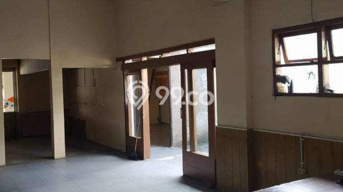 Komersial Disewakan Kawasan Setiabudi, Luas 450m², Area Strategis Komersial Disewakan Kawasan Setiabudi, Luas 450m², Area Strategis