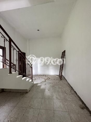 Disewakan Ruko di Kawasan Ramai Dauhpuri Kelod Luas 1000m2 Disewakan Ruko di Kawasan Ramai Dauhpuri Kelod Luas 1000m2