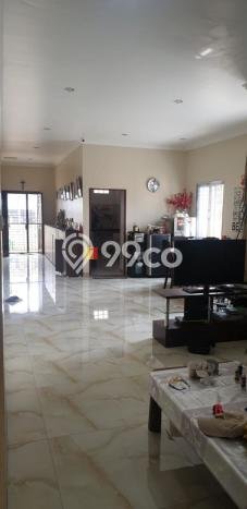 Area Ramai! Ruko Dijual di Kebon Jeruk untuk Bisnis Luas Bangunan 630m2 Area Ramai! Ruko Dijual di Kebon Jeruk untuk Bisnis Luas Bangunan 630m2