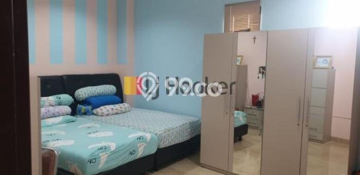 Area Ramai! Ruko Dijual di Kebon Jeruk untuk Bisnis Luas Bangunan 630m2 Area Ramai! Ruko Dijual di Kebon Jeruk untuk Bisnis Luas Bangunan 630m2