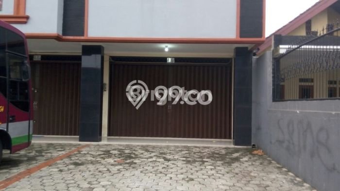 POTENSI BESAR! Ruko Kawasan , Luas 195m2m², Area Komersial POTENSI BESAR! Ruko Kawasan , Luas 195m2m², Area Komersial