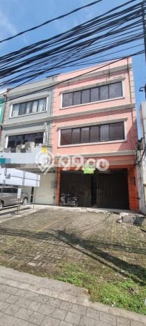 Disewakan Ruko komersial di Cilandak luas bangunan 208m2 Disewakan Ruko komersial di Cilandak luas bangunan 208m2