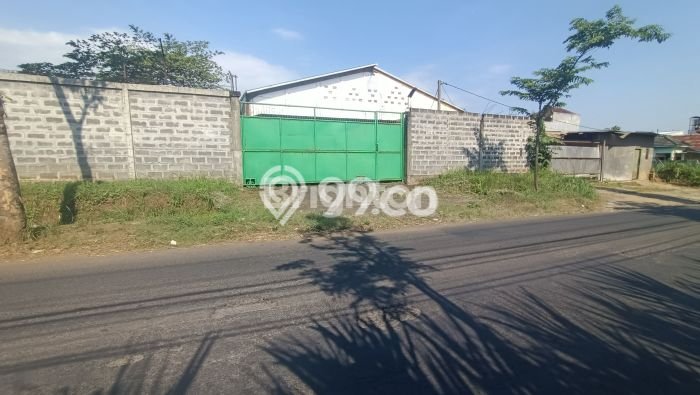 FOR SALE! Gudang di Pakis Malang, LT 5000m2, LB 2000m2 FOR SALE! Gudang di Pakis Malang, LT 5000m2, LB 2000m2