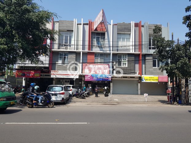 Ruko di Cicaheum, Luas 150m², Lokasi Bisnis, Disewakan Ruko di Cicaheum, Luas 150m², Lokasi Bisnis, Disewakan