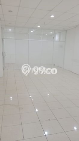 Unit Ruko Dijual di Jakarta Barat LT 75m2 & LB 375m2 Unit Ruko Dijual di Jakarta Barat LT 75m2 & LB 375m2