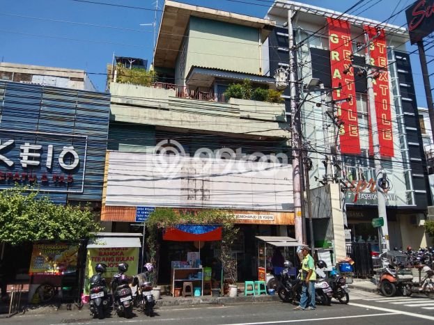 Ruko Disewakan di Terban, Luas 280m², Lokasi Premium Ruko Disewakan di Terban, Luas 280m², Lokasi Premium