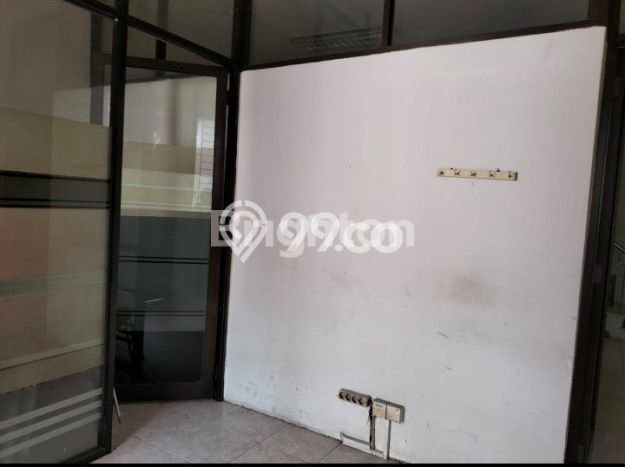 Area Strategis! Disewakan Ruko Lokasi Cempaka Putih, Jakarta Pusat Cocok untuk Bisnis Area Strategis! Disewakan Ruko Lokasi Cempaka Putih, Jakarta Pusat Cocok untuk Bisnis