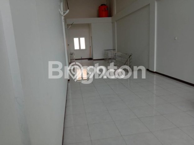 Lokasi Strategis! Dijual Ruko Bisnis di Semarang Barat, Semarang Kondisi Bagus Lokasi Strategis! Dijual Ruko Bisnis di Semarang Barat, Semarang Kondisi Bagus