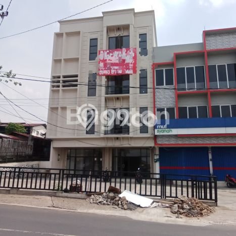 Disewakan Ruko Kawasan Strategis Kawasan , Luas 600m2m², Siap Operasi Disewakan Ruko Kawasan Strategis Kawasan , Luas 600m2m², Siap Operasi