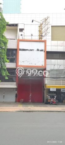 For Rent Ruko Strategis Kawasan Basuki Rachmat, Luas 320m², Area Strategis For Rent Ruko Strategis Kawasan Basuki Rachmat, Luas 320m², Area Strategis