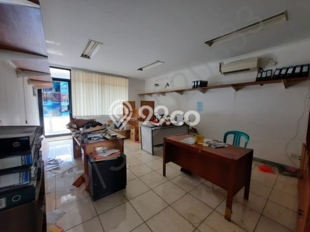 Ruko Bagus Dijual LB 303m2 Lokasi Strategis Jakarta Barat Area Cocok untuk Bisnis Ruko Bagus Dijual LB 303m2 Lokasi Strategis Jakarta Barat Area Cocok untuk Bisnis