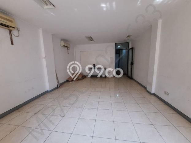 Ruko Bagus Dijual LB 303m2 Lokasi Strategis Jakarta Barat Area Cocok untuk Bisnis Ruko Bagus Dijual LB 303m2 Lokasi Strategis Jakarta Barat Area Cocok untuk Bisnis