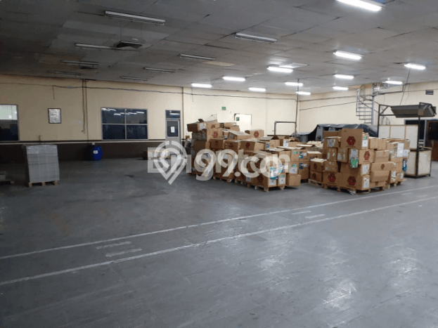 Unit Pabrik Dijual di Tandes Surabaya Luas Tanah 17000m2, Luas Bangunan 13640m2 Unit Pabrik Dijual di Tandes Surabaya Luas Tanah 17000m2, Luas Bangunan 13640m2