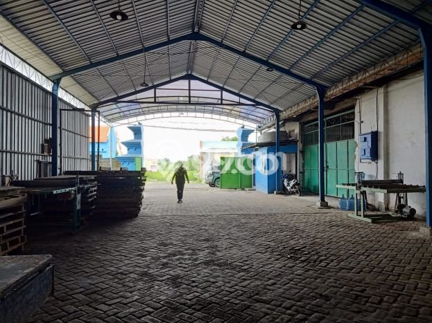Gudang Komersial Dijual di Cerme Gresik LT 1215m2 & LB 800m2 Gudang Komersial Dijual di Cerme Gresik LT 1215m2 & LB 800m2