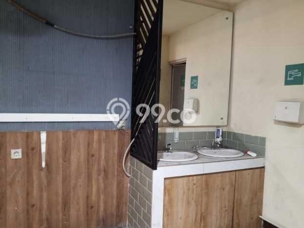 Unit Komersial Disewakan di Tangerang Selatan Area Strategis Harga Kompetitif Unit Komersial Disewakan di Tangerang Selatan Area Strategis Harga Kompetitif