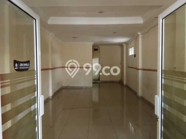 Ruko Area Komersial di Grogol, Luas 192m², Siap Usaha Ruko Area Komersial di Grogol, Luas 192m², Siap Usaha