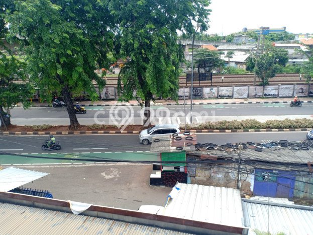 Ruko Bagus Dijual LB 450m2 Lokasi Strategis Jakarta Timur Area Cocok untuk Bisnis Ruko Bagus Dijual LB 450m2 Lokasi Strategis Jakarta Timur Area Cocok untuk Bisnis