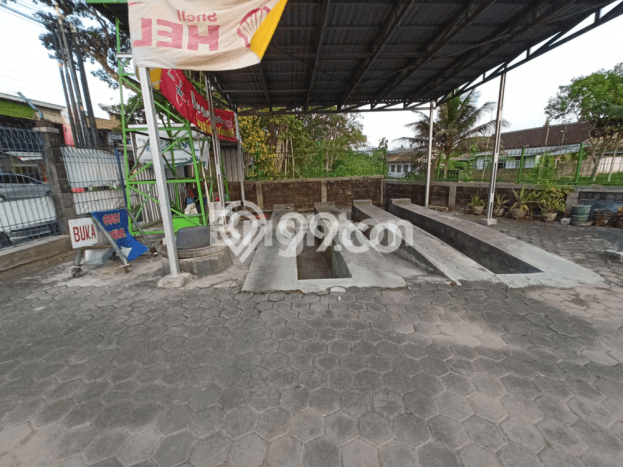 AREA KOMERSIAL! Gudang Kawasan Gemawang, Luas 500m2m², Posisi Premium AREA KOMERSIAL! Gudang Kawasan Gemawang, Luas 500m2m², Posisi Premium