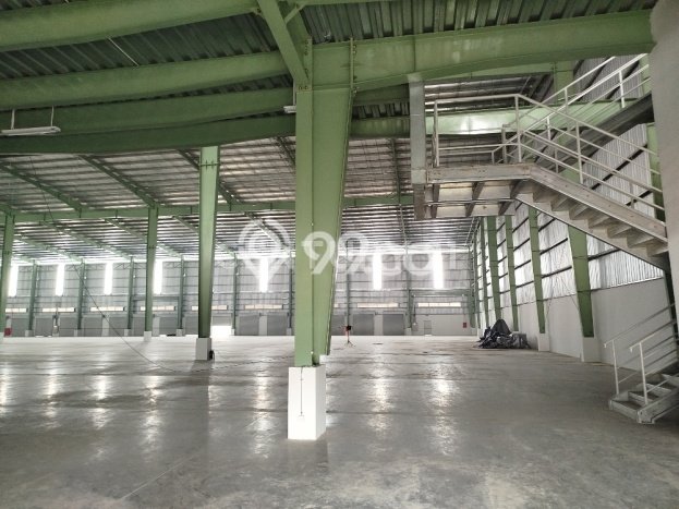 Disewakan Gudang di Kawasan Ramai Daan Mogot Luas 6550m2 Disewakan Gudang di Kawasan Ramai Daan Mogot Luas 6550m2