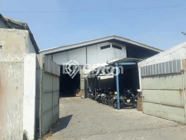Unit Gudang Dijual di Surabaya LT 1325m2 & LB 640m2 Unit Gudang Dijual di Surabaya LT 1325m2 & LB 640m2