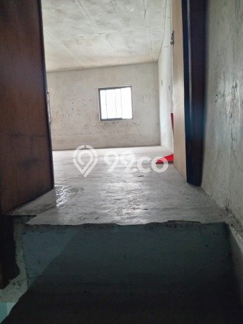 Ruko Disewa di Jakarta Barat dengan LB 210m2 Area Komersial Ramai Ruko Disewa di Jakarta Barat dengan LB 210m2 Area Komersial Ramai