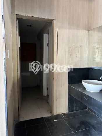 Komersial Dijual Lokasi Stratagis di Genteng Surabaya Cocok untuk Investasi Komersial Dijual Lokasi Stratagis di Genteng Surabaya Cocok untuk Investasi