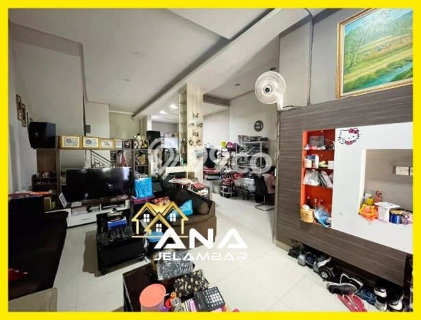 Unit Komersial Dijual di Jakarta Barat LT 123m2 & LB 228m2 Unit Komersial Dijual di Jakarta Barat LT 123m2 & LB 228m2