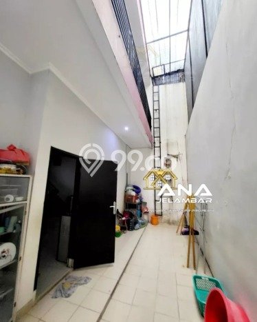 Ruko Dijual di Prime Area Jakarta Barat Luas 288m2 Ruko Dijual di Prime Area Jakarta Barat Luas 288m2