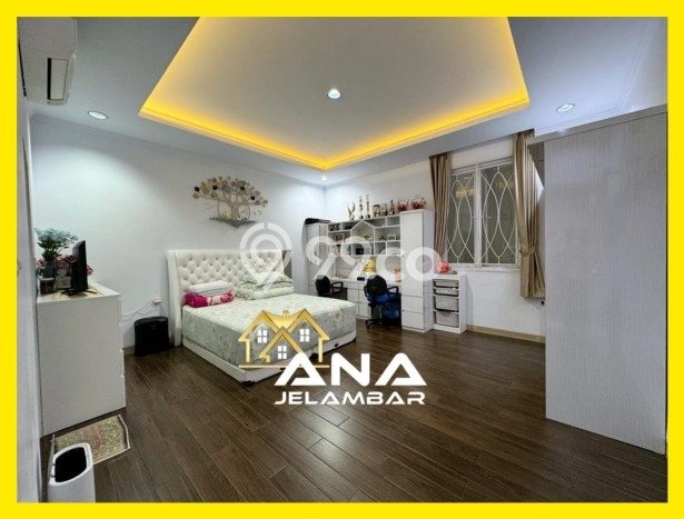 Ruko Dijual di Jakarta Barat LT 114m2 & LB 320m2 Lokasi Terbaik! Ruko Dijual di Jakarta Barat LT 114m2 & LB 320m2 Lokasi Terbaik!
