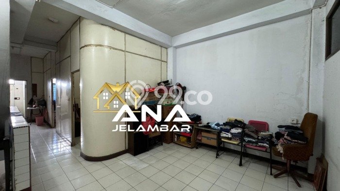 Ruko Dijual di Jakarta Barat LT 90m2 & LB 253m2 Lokasi Terbaik! Ruko Dijual di Jakarta Barat LT 90m2 & LB 253m2 Lokasi Terbaik!