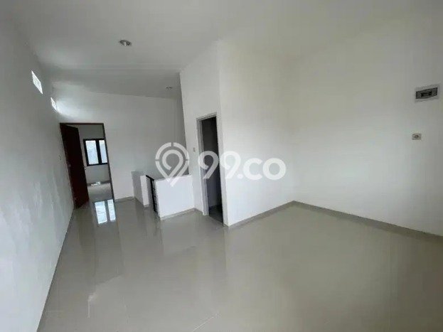 Unit Komersial Dijual di Jakarta Barat LT 72m2 & LB 138m2 Unit Komersial Dijual di Jakarta Barat LT 72m2 & LB 138m2