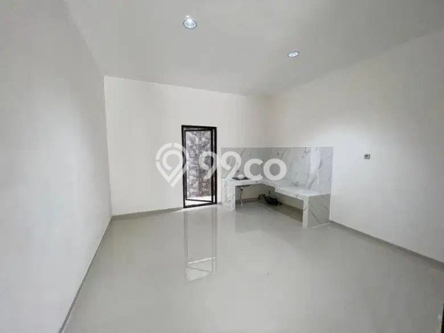 Unit Ruko Dijual di Jakarta Barat LT 72m2 & LB 138m2 Unit Ruko Dijual di Jakarta Barat LT 72m2 & LB 138m2