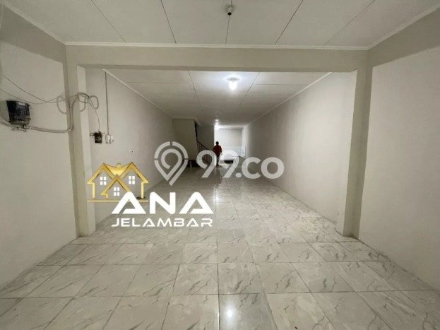 Unit Komersial Disewakan di Jakarta Barat Area Strategis Harga Kompetitif Unit Komersial Disewakan di Jakarta Barat Area Strategis Harga Kompetitif