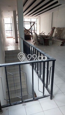 Ruko Dijual di Jakarta Barat LT 118m2 & LB 255m2 Lokasi Terbaik! Ruko Dijual di Jakarta Barat LT 118m2 & LB 255m2 Lokasi Terbaik!
