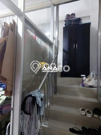 Ruko Dijual di Prime Area Jakarta Barat Luas 205m2 Ruko Dijual di Prime Area Jakarta Barat Luas 205m2