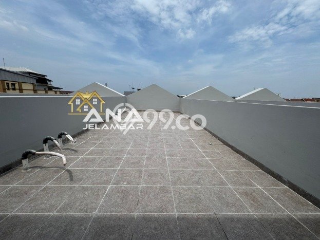 Dijual! Ruko di Jelambar Jakarta Barat LT 71m2 / LB 176m2 Kawasan Bisnis Dijual! Ruko di Jelambar Jakarta Barat LT 71m2 / LB 176m2 Kawasan Bisnis
