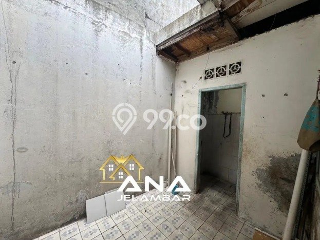 Ruko Dijual di Jakarta Barat LT 72m2 & LB 118m2 Lokasi Terbaik! Ruko Dijual di Jakarta Barat LT 72m2 & LB 118m2 Lokasi Terbaik!