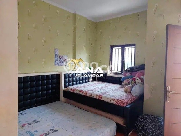 Ruko Dijual di Prime Area Jakarta Barat Luas 205m2 Ruko Dijual di Prime Area Jakarta Barat Luas 205m2