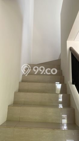 Rumah sewa siap pakai 3 KT di BSD City, Tangerang Rumah sewa siap pakai 3 KT di BSD City, Tangerang