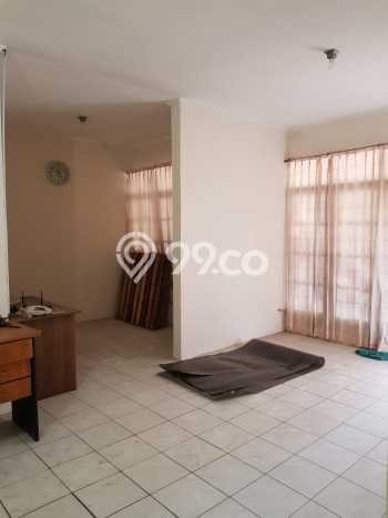 Dijual Cepat Rumah dengan 4 Kamar Tidur dan 2 Kamar Mandi di Kawasan , Bandung Dijual Cepat Rumah dengan 4 Kamar Tidur dan 2 Kamar Mandi di Kawasan , Bandung