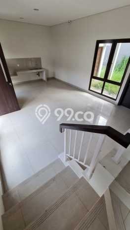 Ready to Use! Premium House LT 120m2 Desain Elegan di BSD Ready to Use! Premium House LT 120m2 Desain Elegan di BSD