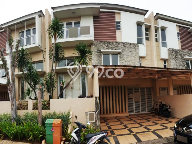 Rumah Asri dengan Luas Tanah 180m² di Kawasan Summarecon Bekasi, Bekasi Rumah Asri dengan Luas Tanah 180m² di Kawasan Summarecon Bekasi, Bekasi