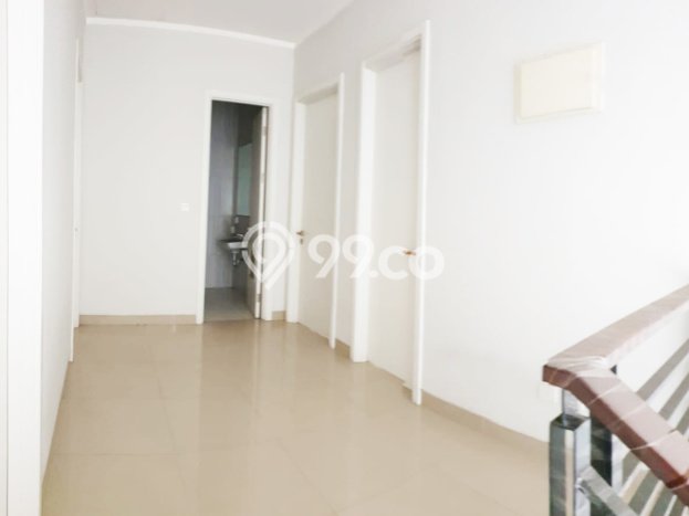 Rumah Asri dengan Luas Tanah 180m² di Kawasan Summarecon Bekasi, Bekasi Rumah Asri dengan Luas Tanah 180m² di Kawasan Summarecon Bekasi, Bekasi