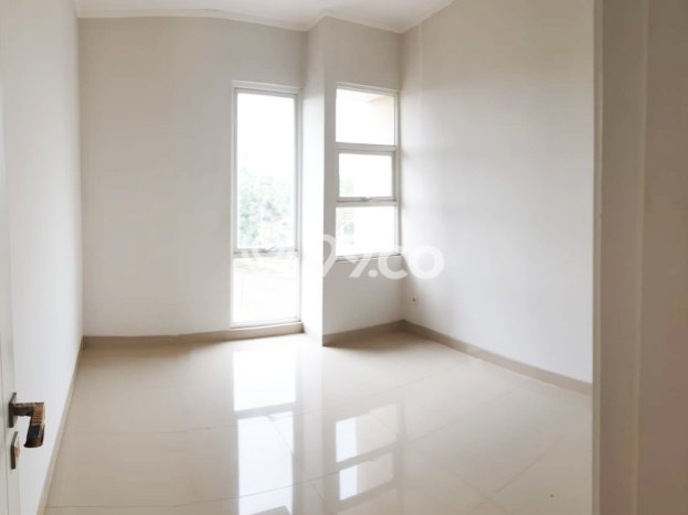 Rumah Asri dengan Luas Tanah 180m² di Kawasan Summarecon Bekasi, Bekasi Rumah Asri dengan Luas Tanah 180m² di Kawasan Summarecon Bekasi, Bekasi