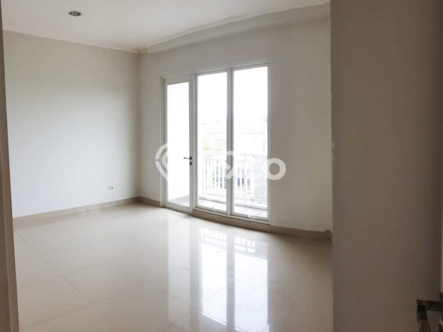 Rumah Asri dengan Luas Tanah 180m² di Kawasan Summarecon Bekasi, Bekasi Rumah Asri dengan Luas Tanah 180m² di Kawasan Summarecon Bekasi, Bekasi
