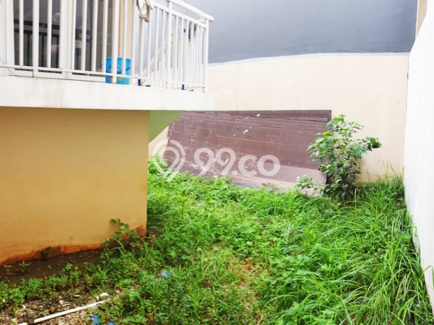 Rumah Asri dengan Luas Tanah 180m² di Kawasan Summarecon Bekasi, Bekasi Rumah Asri dengan Luas Tanah 180m² di Kawasan Summarecon Bekasi, Bekasi