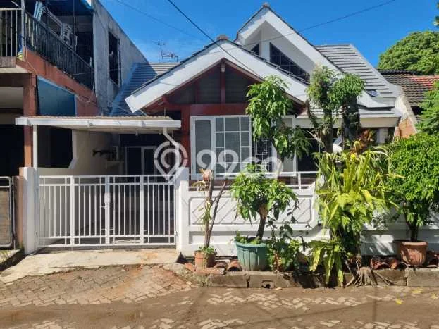 For Sale Rumah 3 Kamar Lokasi Strategis Nyaman dan Strategis di Serpong For Sale Rumah 3 Kamar Lokasi Strategis Nyaman dan Strategis di Serpong