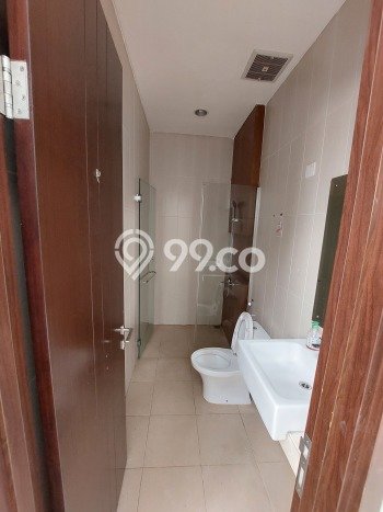 Disewakan! Rumah 3 Kamar Tidur &
3 Kamar Mandi di BSD City, Tangerang Disewakan! Rumah 3 Kamar Tidur &
3 Kamar Mandi di BSD City, Tangerang